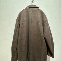 冬物の暖かいチェスターコートの画像