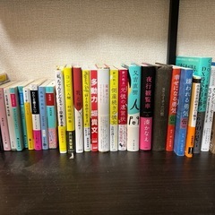 IKEAオープンラック+ブックタワー+本類の画像