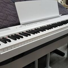 電子ピアノ YAMAHA ヤマハ P-125WH(スタンド/ペダル付) 2021製 動作品