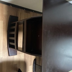 ダイニングテーブルの画像