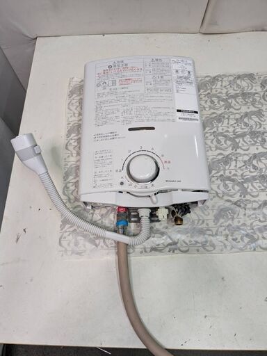 ☆中古￥12,000！大阪ガス　ガス給湯器　家電　PH-5BV-5型　都市ガス　2022年製　幅29㎝ｘ奥行17㎝ｘ高さ43㎝　【BJ110】