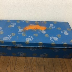 10/25まで掲載！無料！ブリキの衣装ケース！かなり丈夫🎵の画像