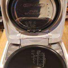 〈ありがとうございました〉【5.5合炊き】象印　ZOJIRUSHI　圧力ＩＨ炊飯ジャー　鉄器コート「極め羽釜」炊飯器の画像