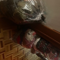 A bag full of girls' clothesの画像