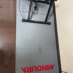 無料にします。自転車トレーニング用　ローラー台