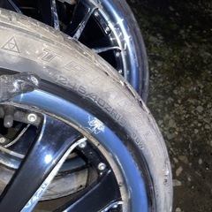 AVANZAR 245/40R19 ４本　の画像