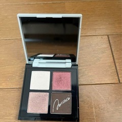 安室奈美恵　アイシャドウパレットの画像