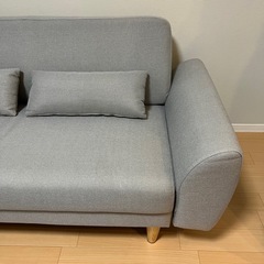 2.8人掛けソファ クッション付き  の画像