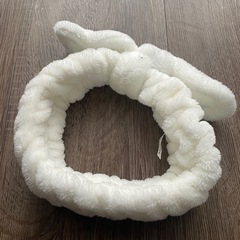 【ほぼ新品】ドクターエルシア ヘアバンドの画像
