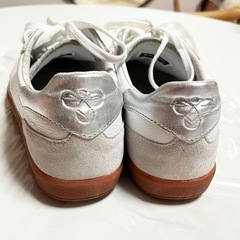 美品✨Hummel レザー スニーカーの画像
