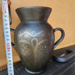 margeniマルゲニの黒陶器花瓶