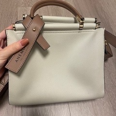 ショルダーバッグの画像