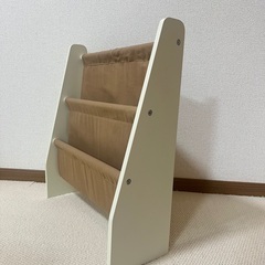 スリコ　絵本ラックの画像