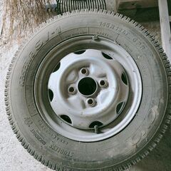 タイヤと鉄ホイール４本差し上げます