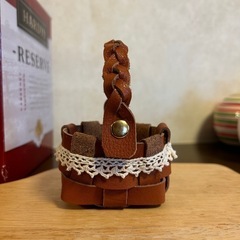 レザークラフト　カゴ小物入れ作り