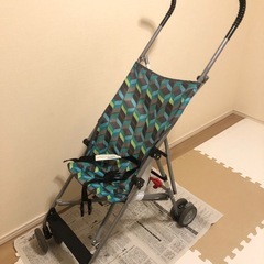 軽量折りたたみベビーカー　海外製ストローラー