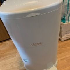 【新品未使用】Nannyおむつ用ゴミ箱