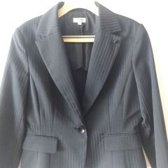 💗レディス　スーツ　11号💗の画像