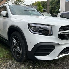 ベンツ　2023年モデルGLB200d 車検有２０００キロ