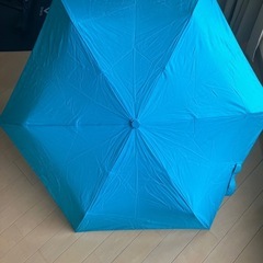 折りたたみ傘 水色
