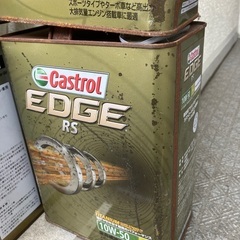 エンジンオイル(未開封3缶開封済み1缶)の画像