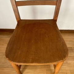 アンティークチェアの画像