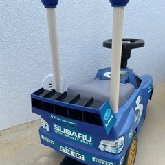 スバルの車おもちゃの画像