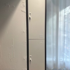 あげます。スチールロッカー　鍵付き