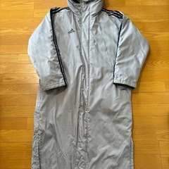 adidasベンチコート（L）