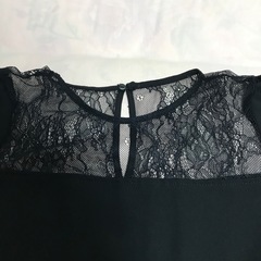黒のワンピースの画像