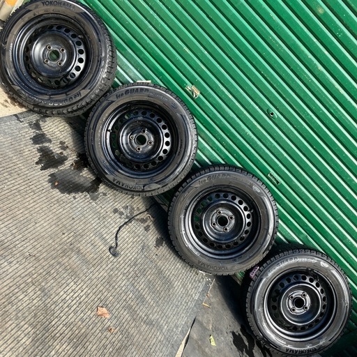 15インチ　スタッドレスタイヤ4本