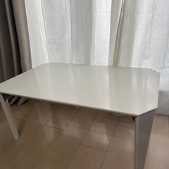 折りたたみテーブル