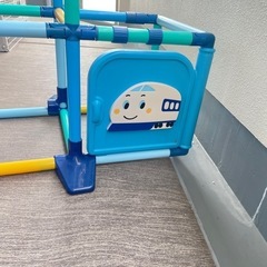 子どもジャングルジム、滑り台の画像