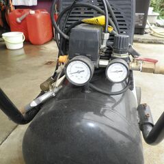 ナカトミエアーコンプレッサー ＣＰ－２０００Ｎ動作確認正常の画像