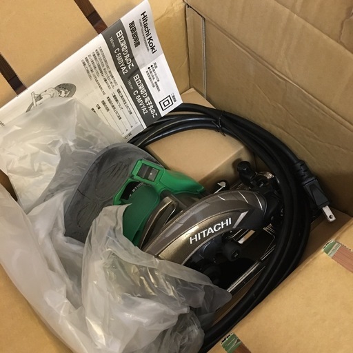 値下げ！　おまけつき！　新品未使用　HITACHI KOKI 丸のこ　電動工具　大工道具
