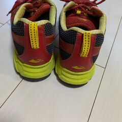 トレイルシューズ27.5cmの画像