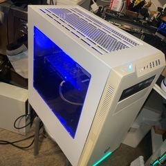 早い者勝ち！win10PRO　買って直ぐに使えるオシャレな白ゲーミングPCセットの画像