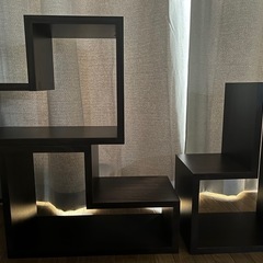 組合せ次第で色んな形に出来る飾り棚