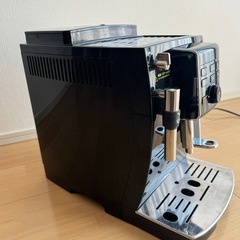 デロンギ コーヒーメーカー 全自動エスプレッソ　コーヒーマシン ECAM23120BNの画像