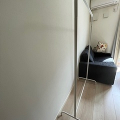 ハンガーラック　白の画像