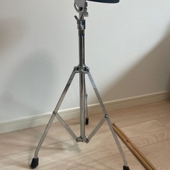 YAMAHA ドラム練習パット三脚付き(ドラムスティック2組付き)の画像
