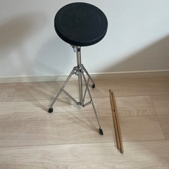 YAMAHA ドラム練習パット三脚付き(ドラムスティック2組付き)