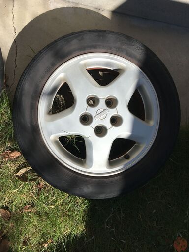 タイヤ付き日産純正ホイール４本（205/55R16）