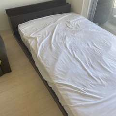 セミダブルローベッド、セミダブルマットレスセットの画像
