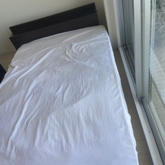 セミダブルローベッド、セミダブルマットレスセットの画像