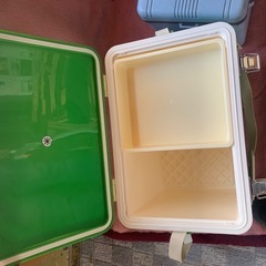 クーラーボックス２つの画像