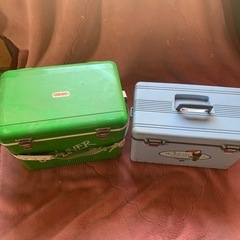 クーラーボックス２つの画像