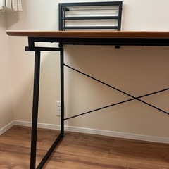 【未使用品】　デスク　テーブル　ダイニングの画像