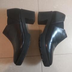 ショートブーツ　黒の画像