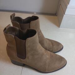 ショートブーツ　茶色　GAPの画像